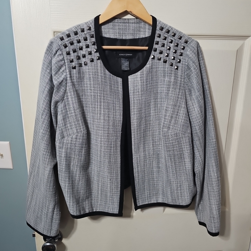 Ashley Stewart Women Jacket 16W Gray Tweed Studded Shoulder Blazer PreOwned